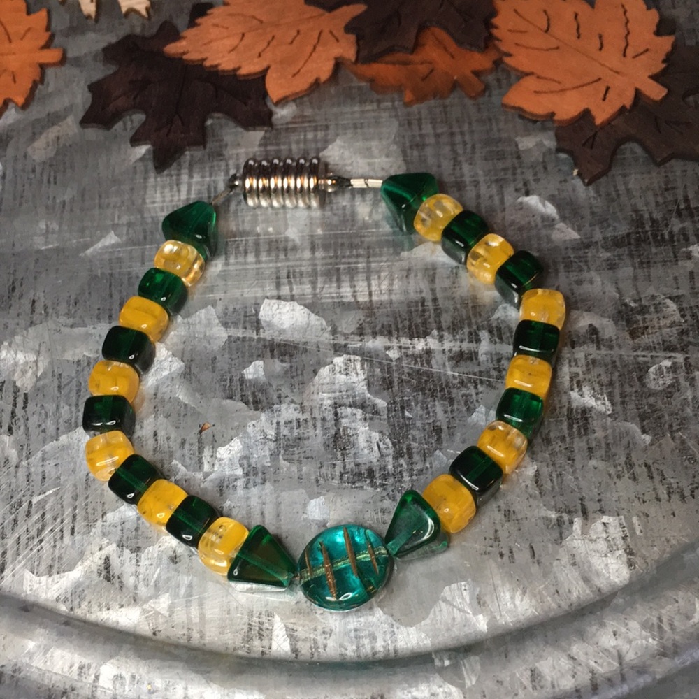 Green & Yellow Glass Bracelet - Picture 4 of 6